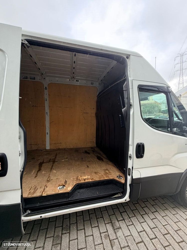 Iveco Daily 2.3 35S14V 4100 18m3 - 35