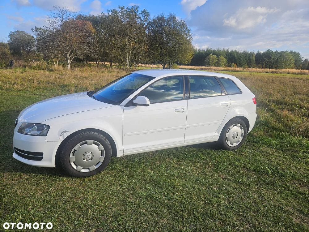 Audi A3 Sportback - 3