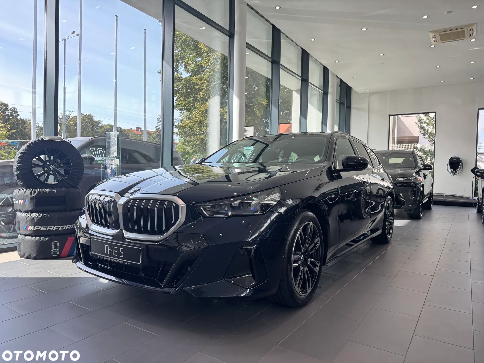 BMW Seria 5 520i mHEV - 1
