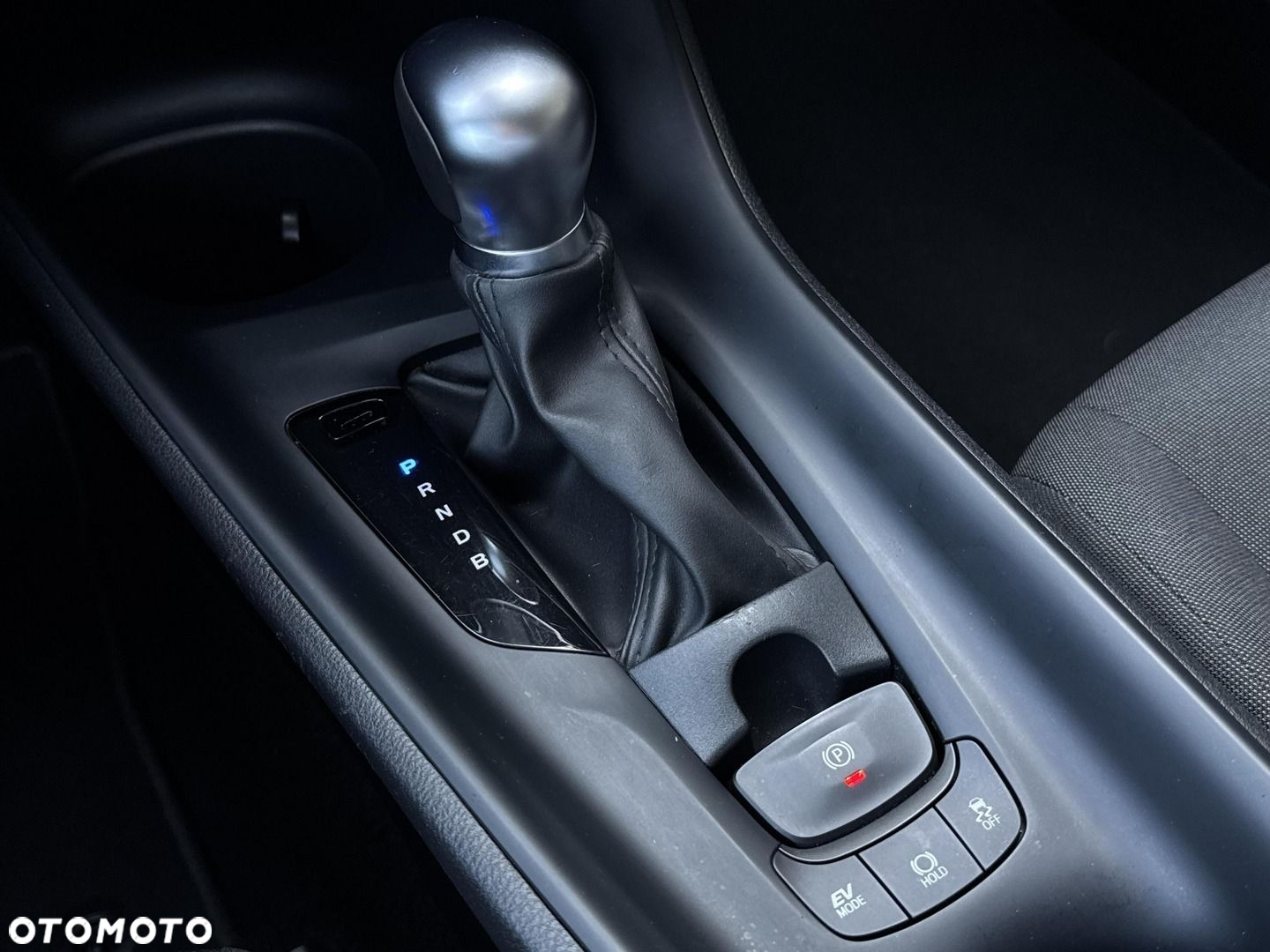 Toyota C-HR 1.8 Hybrid GPF Comfort - 27