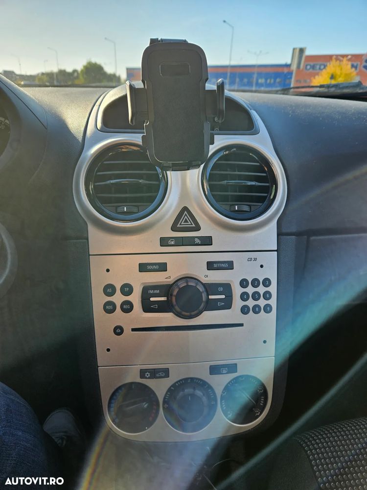 Opel Corsa 1.2 Essentia - 9