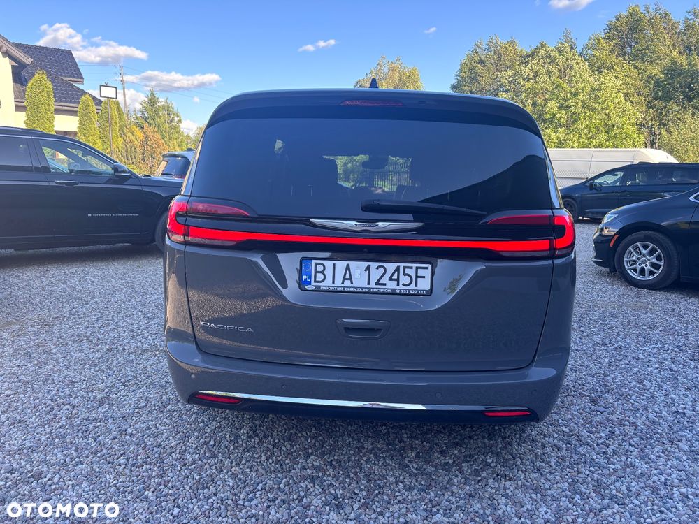 Chrysler Pacifica - 6