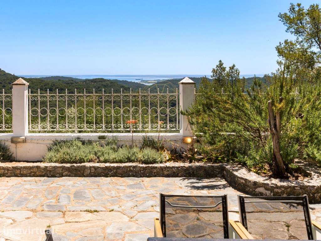 Moradia T7 com vista mar e piscina na Serra da Arrábida - Grande imagem: 3/32