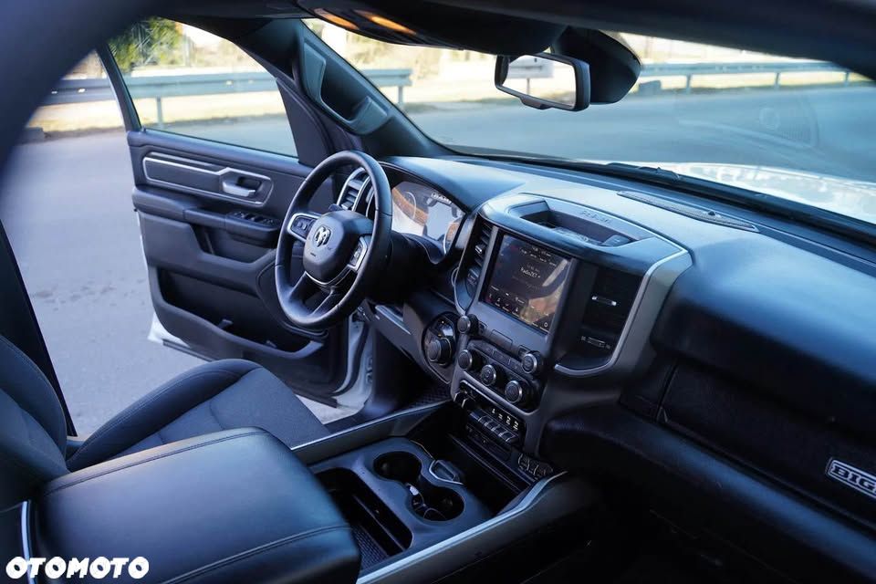 RAM 1500 5.7 Crew Cab Bighorn - 16