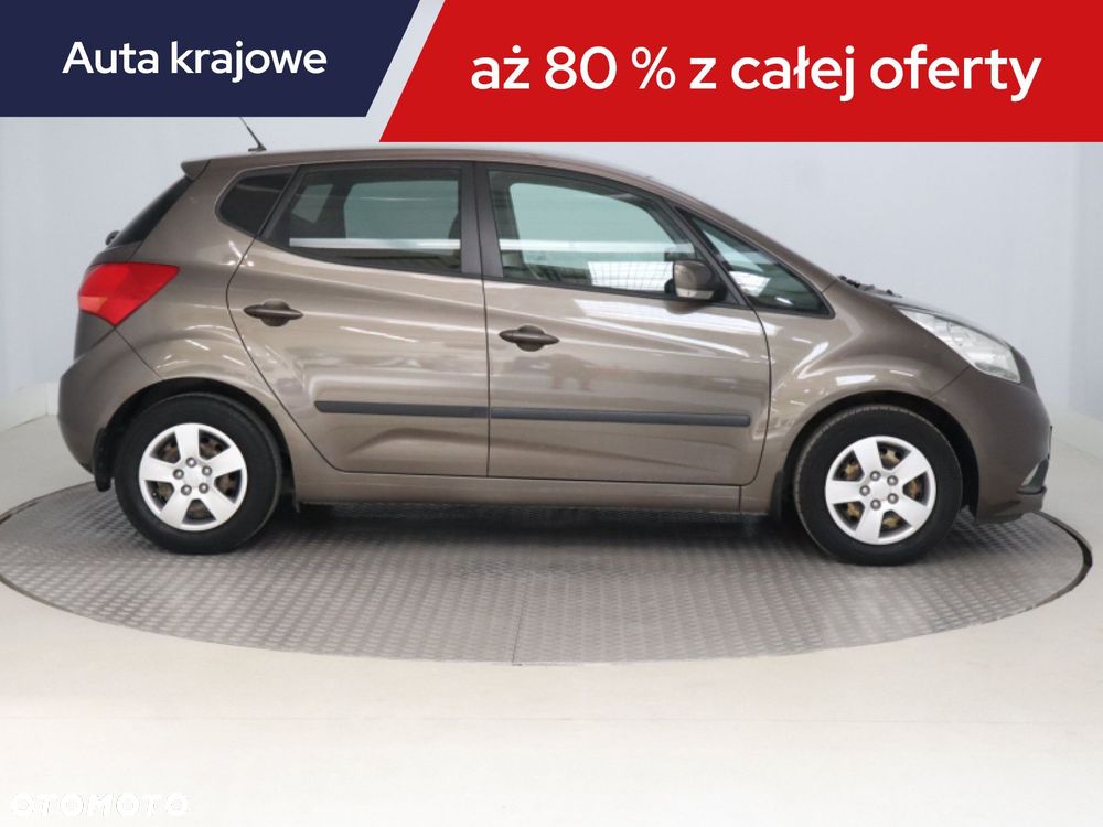 Kia Venga - 8