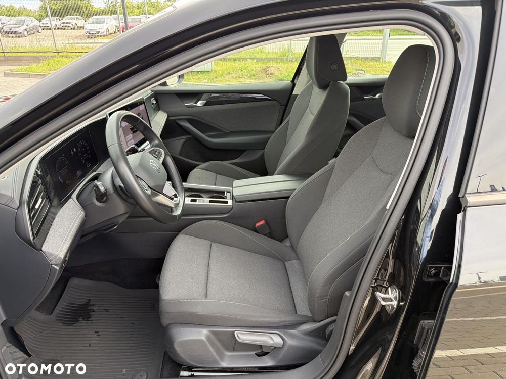 Volkswagen Passat - 10