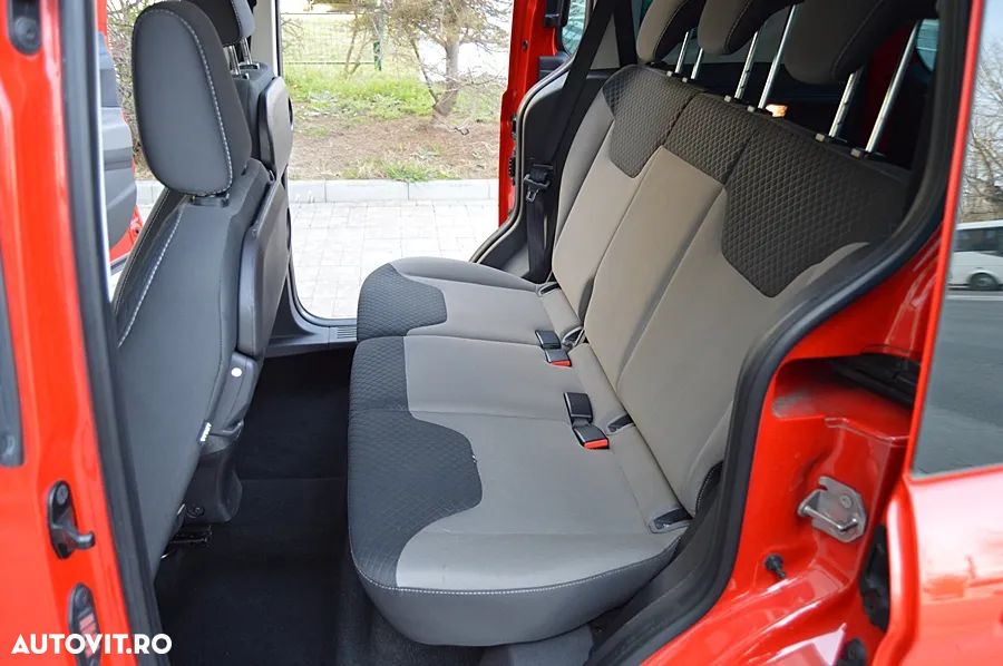 Ford Tourneo Courier 1.5 TDCi Ambiente - 16