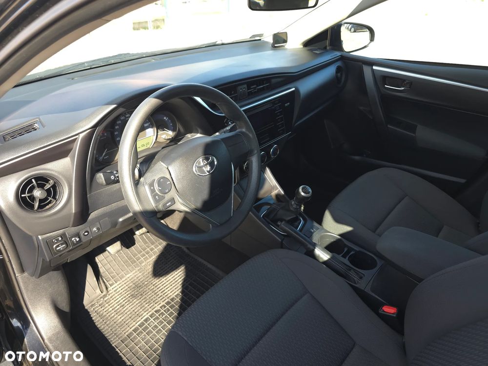 Toyota Corolla 1.6 Active - 21