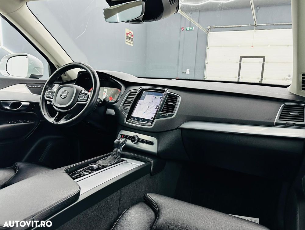 Volvo XC 90 D5 AWD Geartronic Momentum - 27