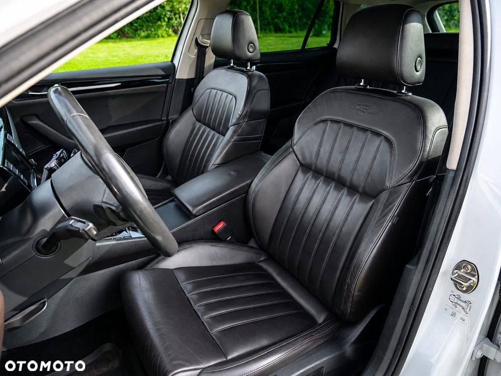 Skoda Superb 2.0 TDI L&K DSG - 12