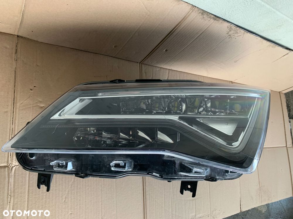 lampa lewa przednia seat ateca full led - 2