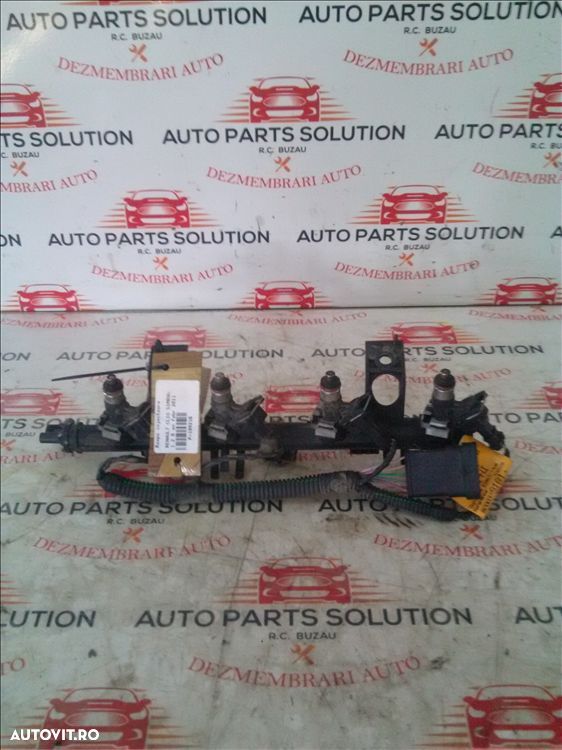 rampa injectoare renault clio simbol 1.2 b an fabr 2011 - 1