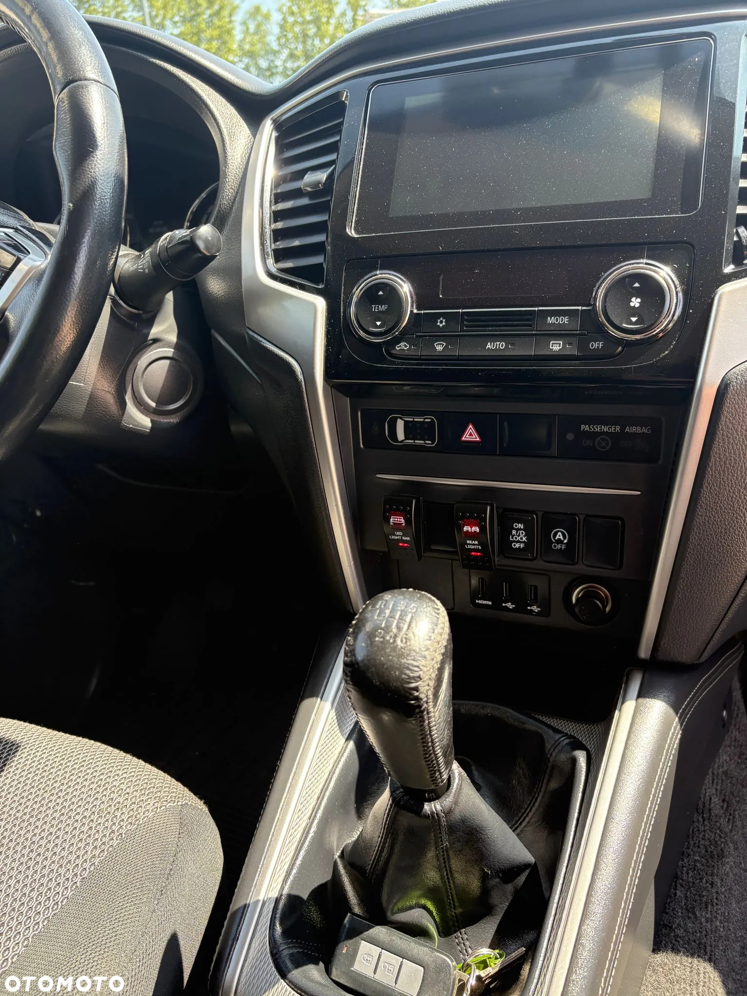 Mitsubishi L200 - 10