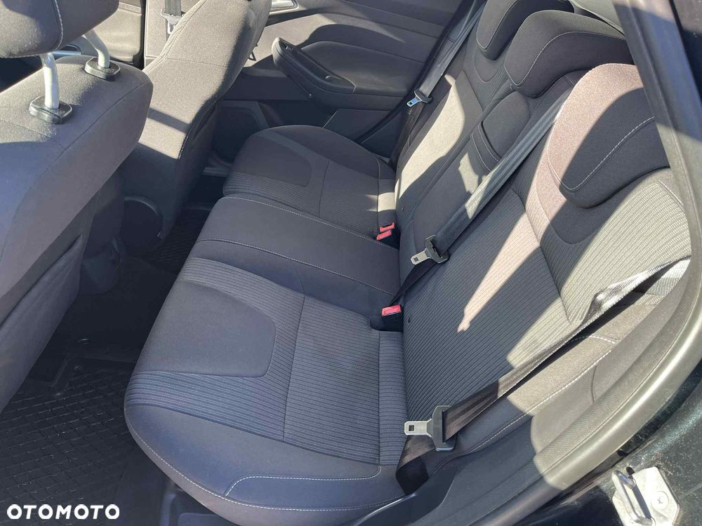 Ford Focus - 8