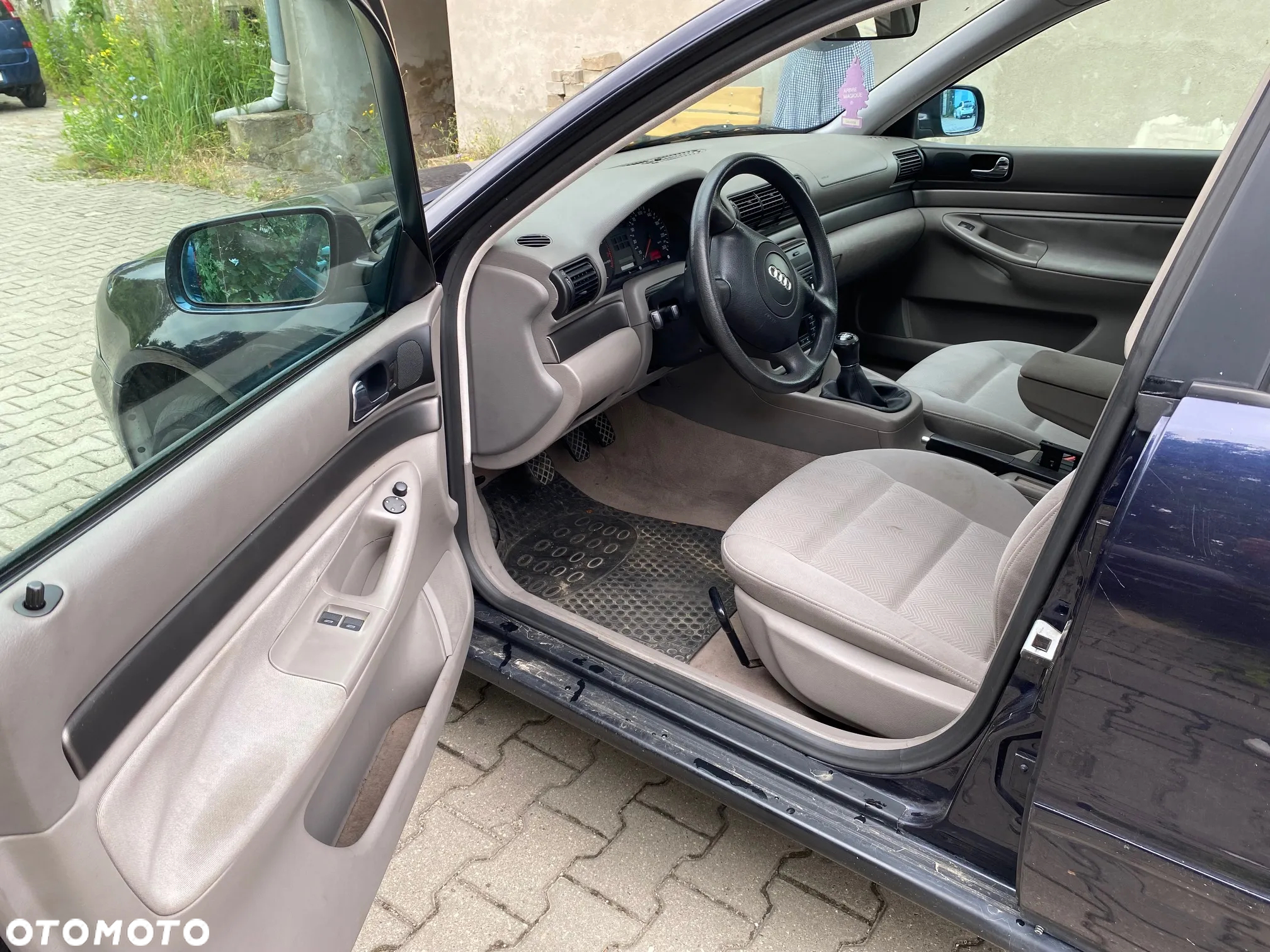Audi A4 1.6 - 7