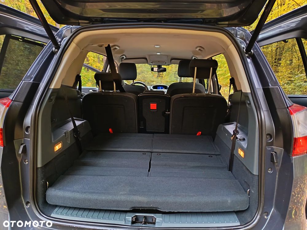 Ford Grand C-MAX - 10