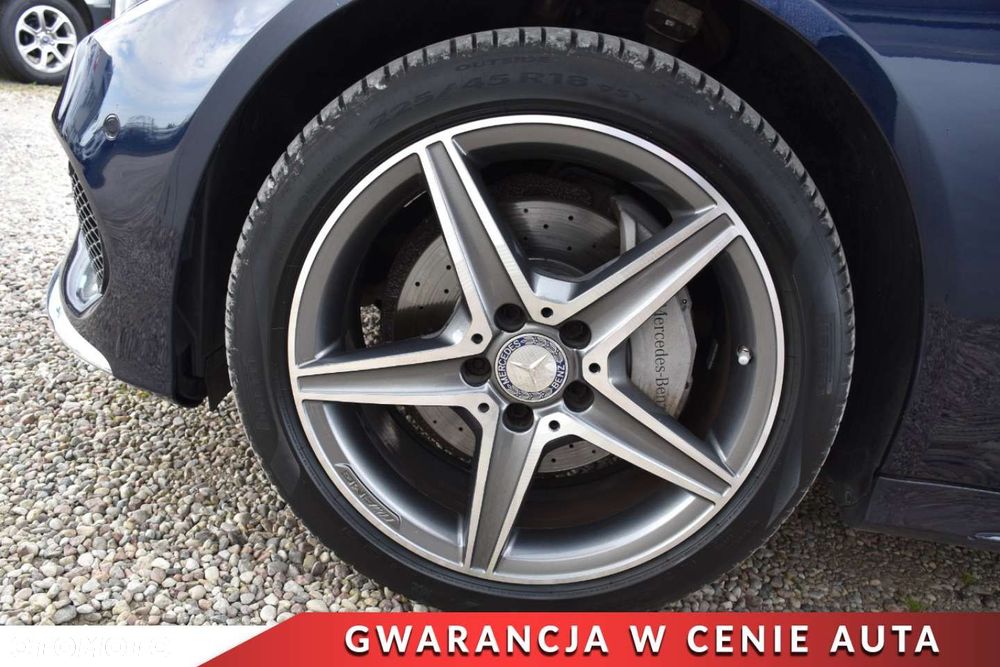Mercedes-Benz Klasa C 200 T 4Matic 7G-TRONIC AMG Line - 29