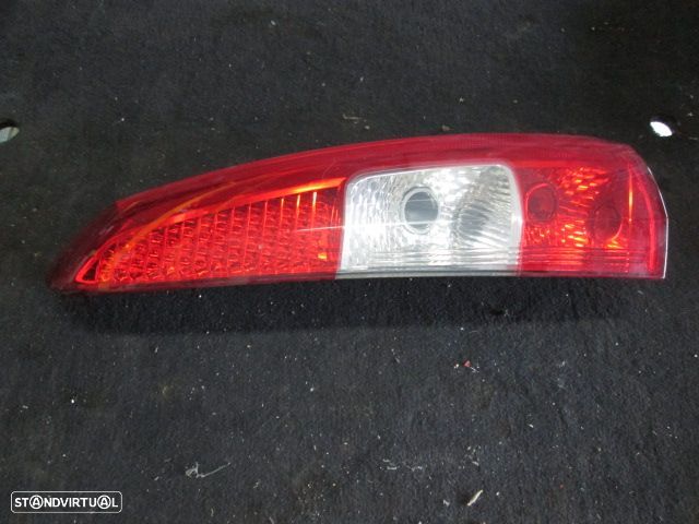 Farol Tras REF0774 VOLVO V70 2005 5P SW DRT - 1