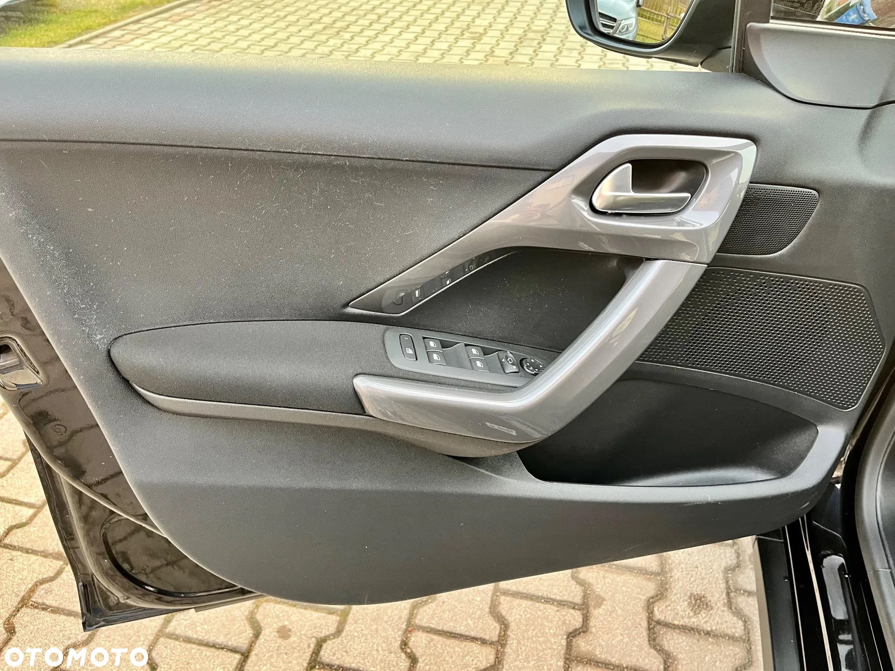 Peugeot 2008 1.2 Pure Tech Style S&S - 20