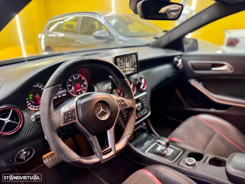 Mercedes-Benz A 45 AMG 4Matic Speedshift 7G-DCT - 6