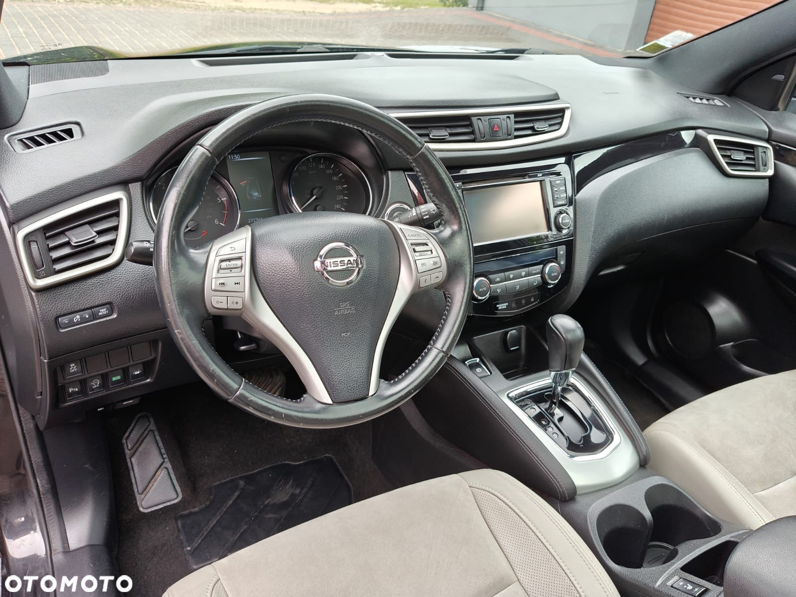 Nissan Qashqai 1.6 dCi Xtronic TEKNA - 16