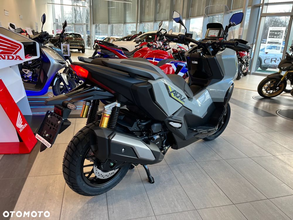 Honda ADV350 - 3