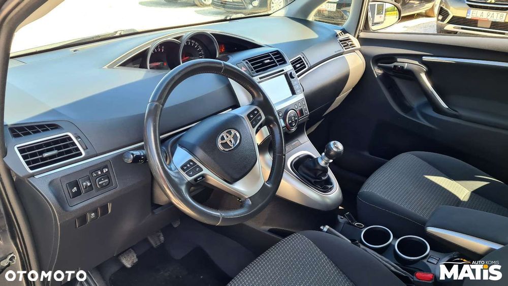 Toyota Verso - 34