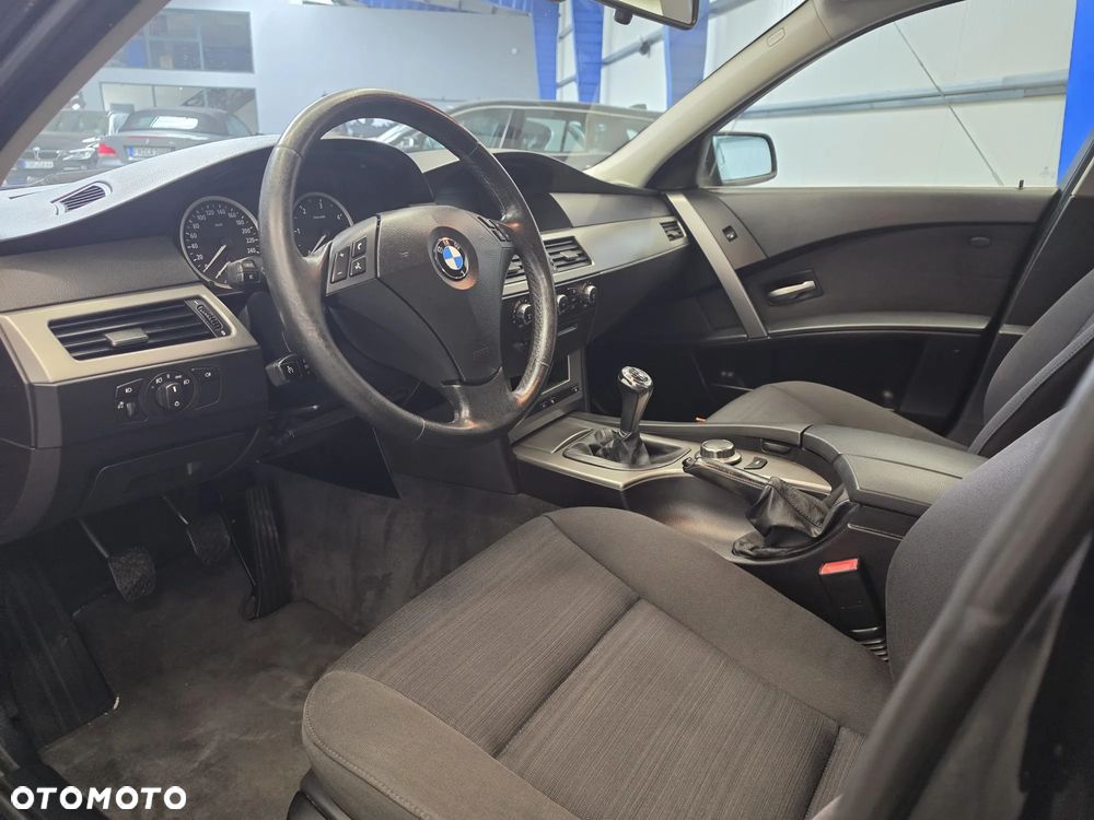 BMW Seria 5 520d Special Edition - 23