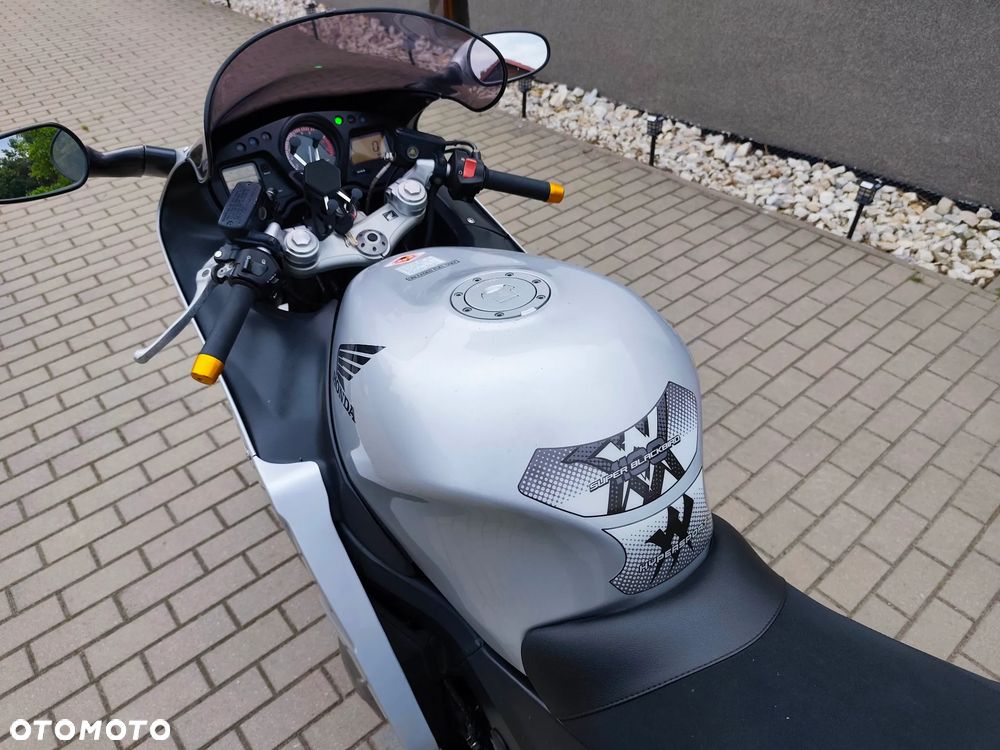 Honda CBR - 8