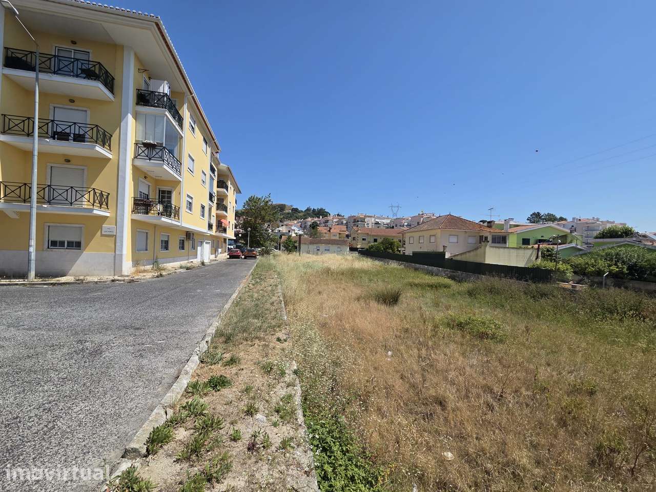 Terreno com Projeto Aprovado para 15 Fogos, 20 min de Lisboa - Grande imagem: 3/5