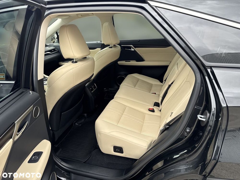 Lexus RX 450h Omotenashi - 12