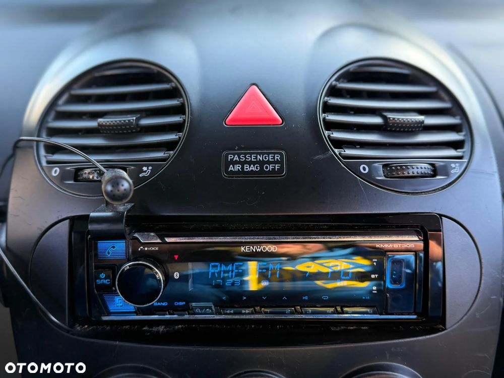 Volkswagen New Beetle 2.0 - 36