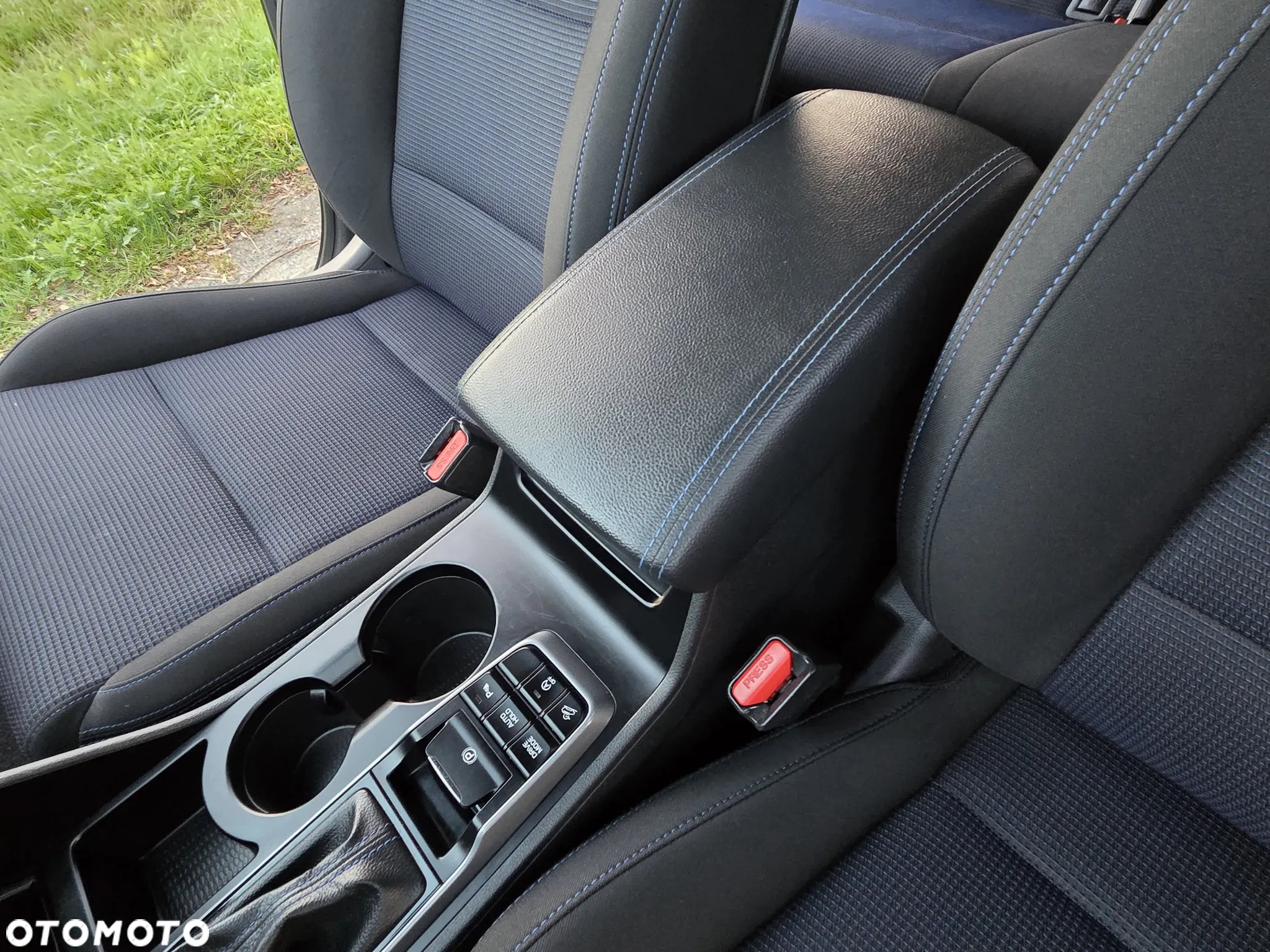 Hyundai Tucson blue 1.7 CRDi 2WD DCT Premium - 18