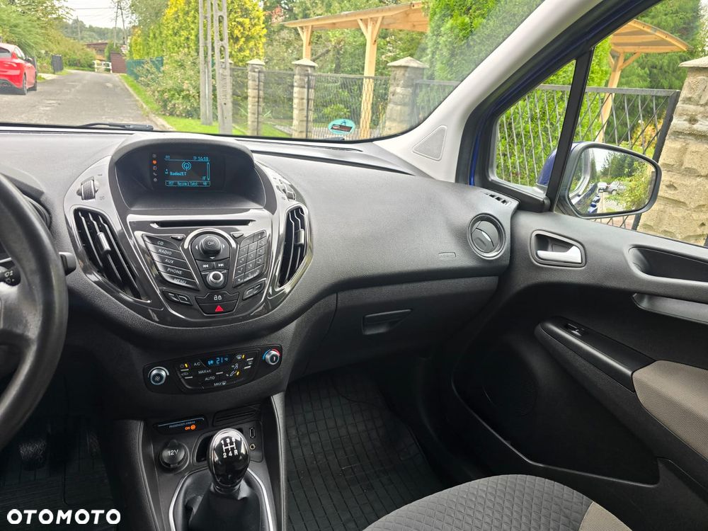 Ford Tourneo Courier 1.0 EcoBoost Titanium - 26