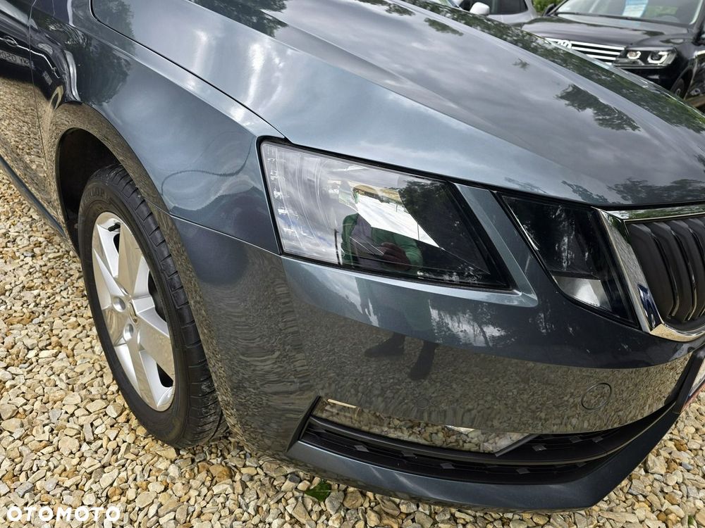 Skoda Octavia 1.5 TSI Business - 32