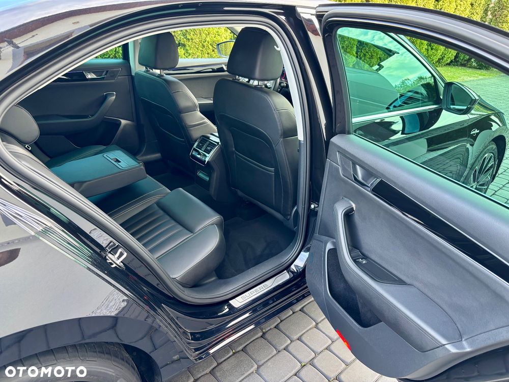 Skoda Superb 2.0 TSI 4x4 L&K DSG - 17