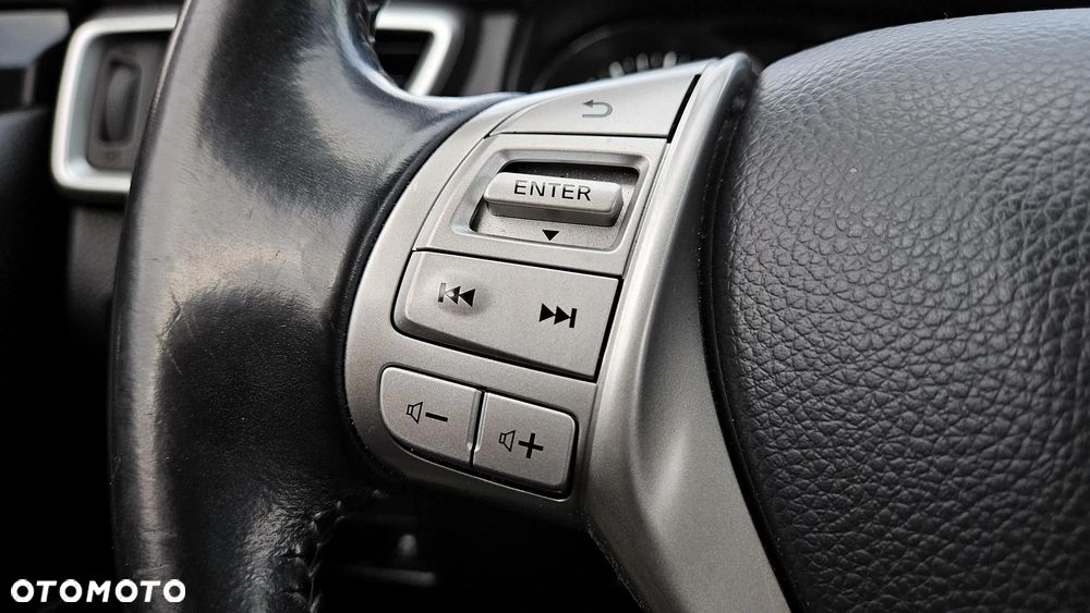 Nissan Qashqai 1.6 DIG-T N-Connecta - 33