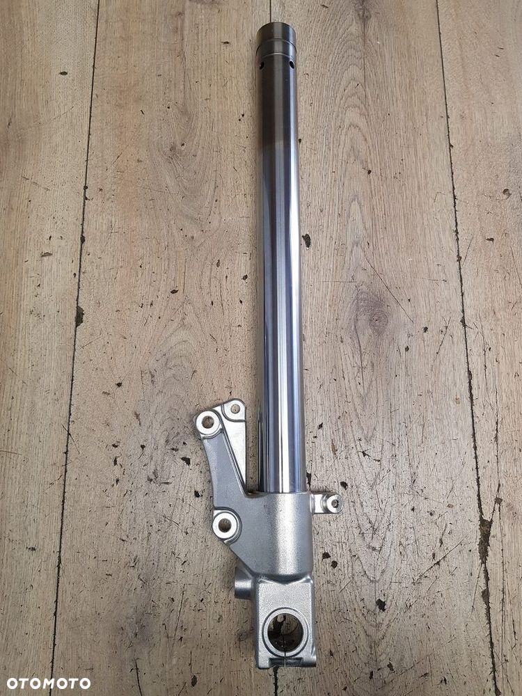 Rura laga kopyto Suzuki GSX-R 750W  51110-17E20 - 2