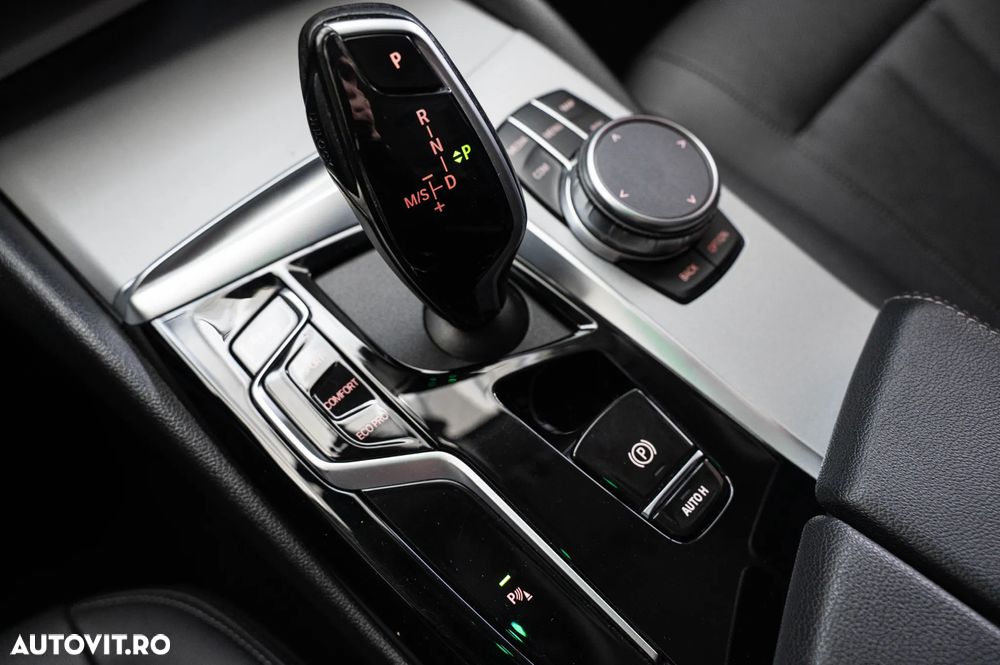 BMW Seria 5 520d Aut. Luxury Line - 15