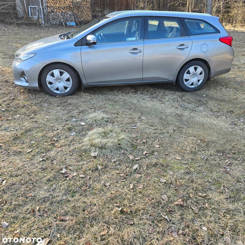 Toyota Auris 2.0 D-4D Premium - 3