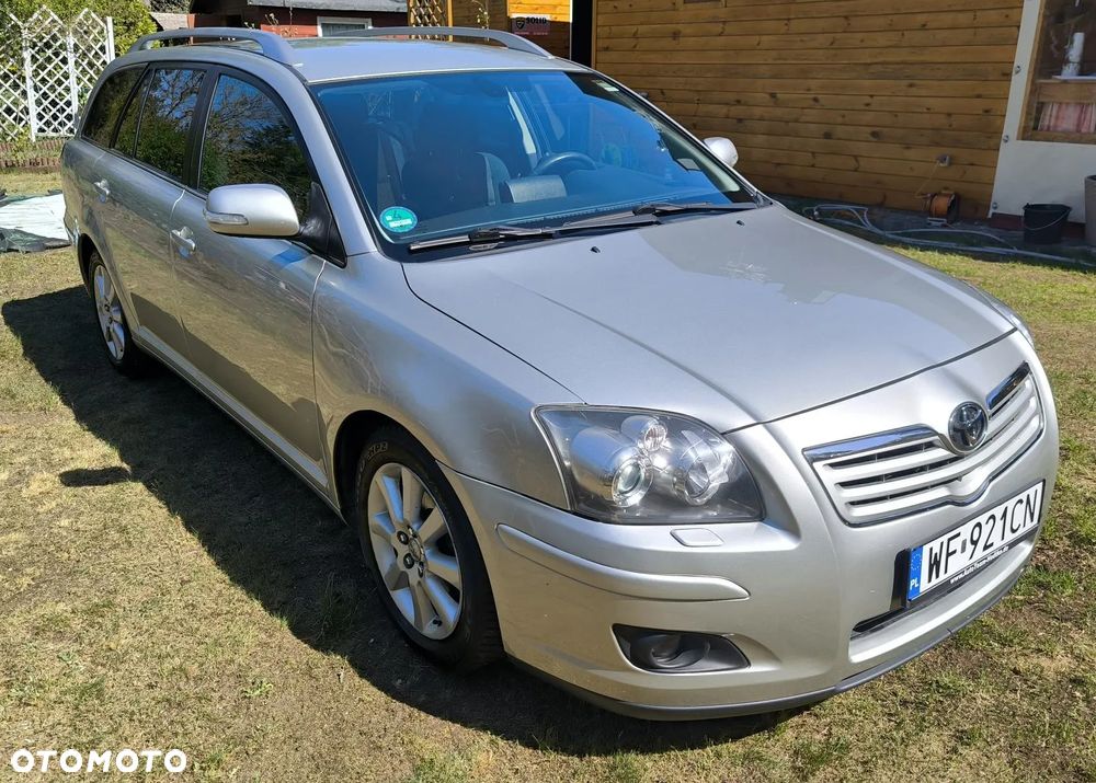 Toyota Avensis 1.8 VVT-i Automatik Sol - 3