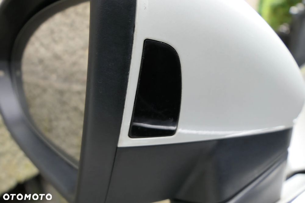 Volkswagen Touran - 22