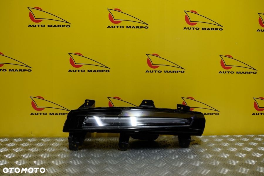 CADILLAC ESCALADE 2021- HALOGEN LAMPA LED DRL R USA - 2