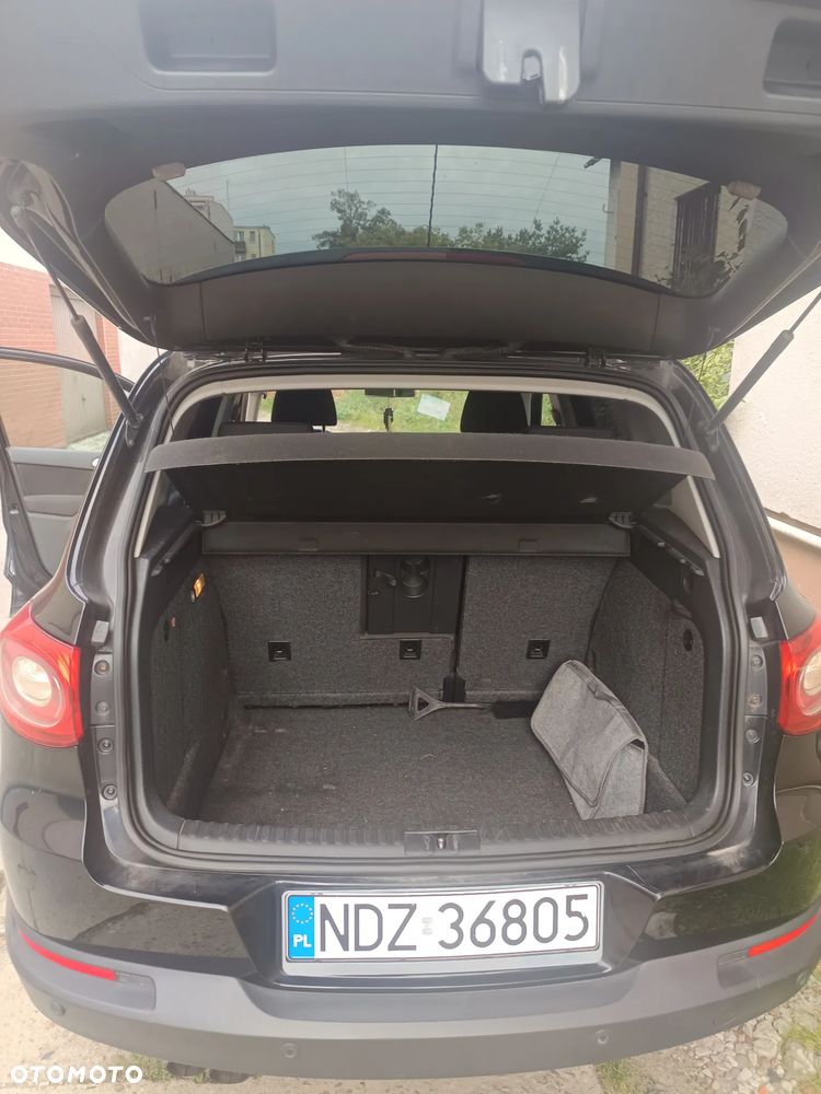 Volkswagen Tiguan - 8