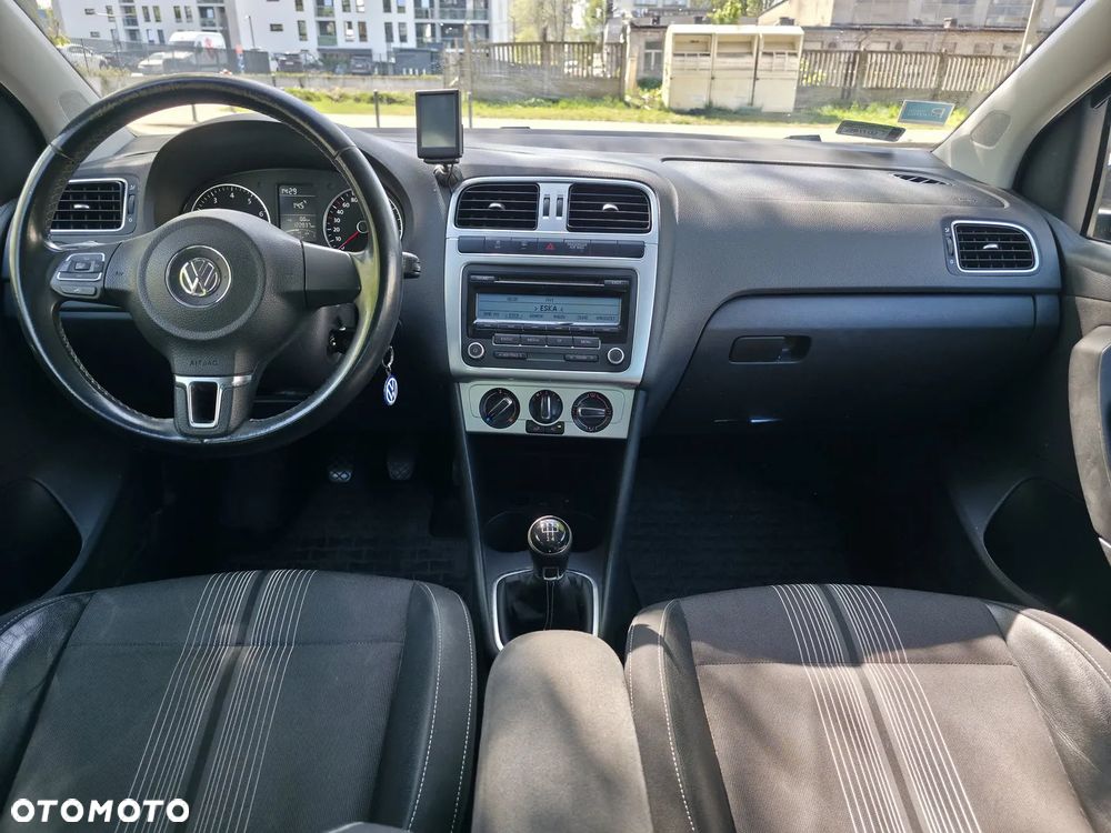 Volkswagen Polo 1.2 MATCH - 12