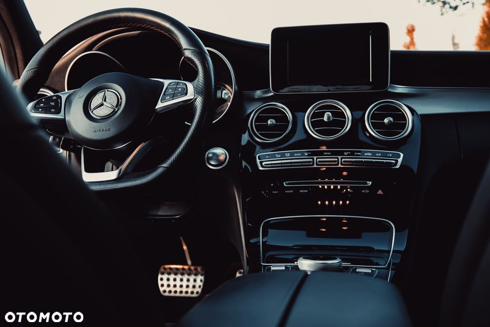 Mercedes-Benz Klasa C 450 AMG 4Matic 7G-TRONIC - 14