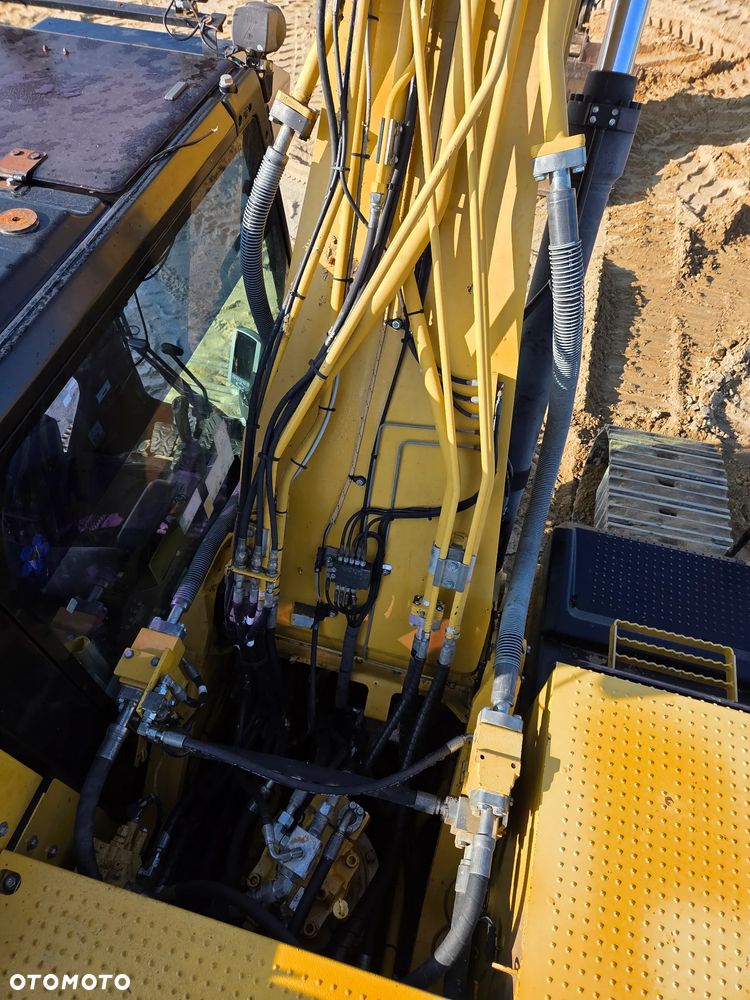 Caterpillar 329E - 28