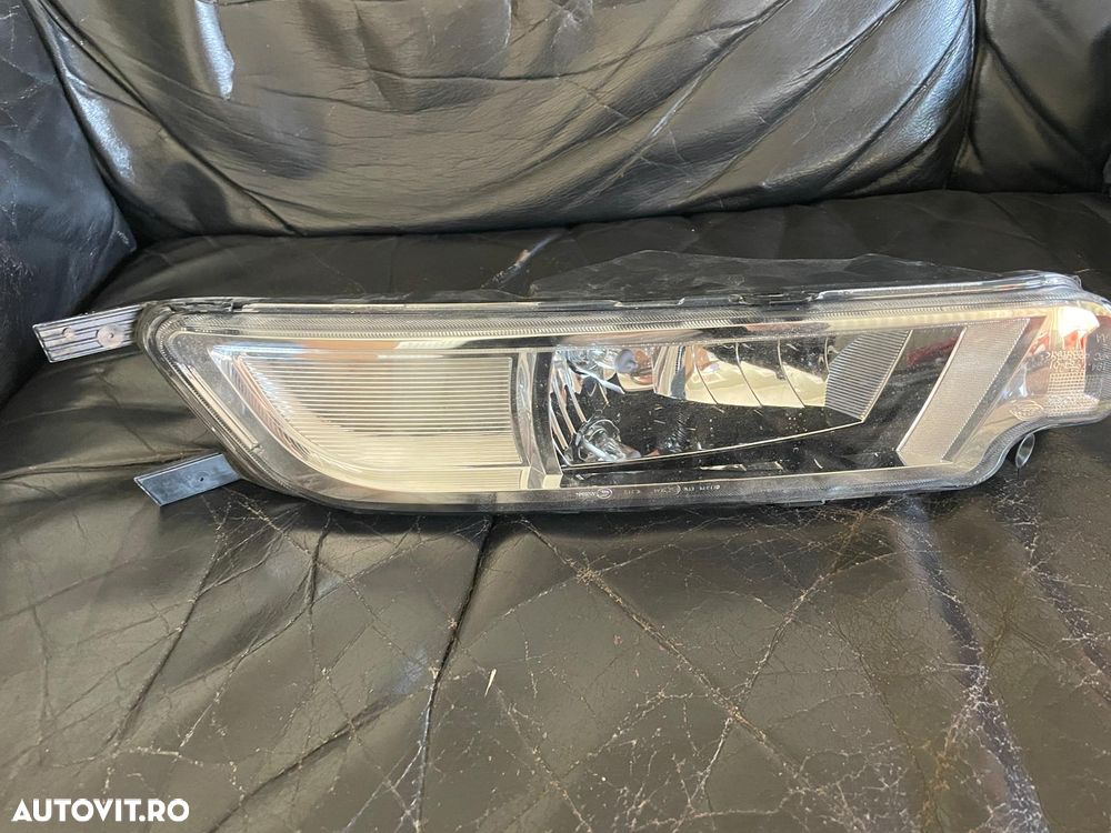 Proiector ceata stanga Volkswagen Passat dupa 2015 - 3