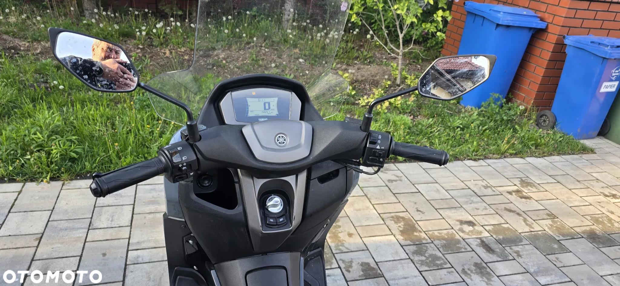 Yamaha NMAX - 4