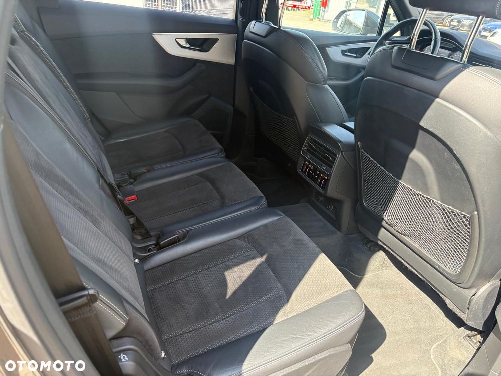 Audi Q7 50 TDI mHEV Quattro S Line Tiptr - 15